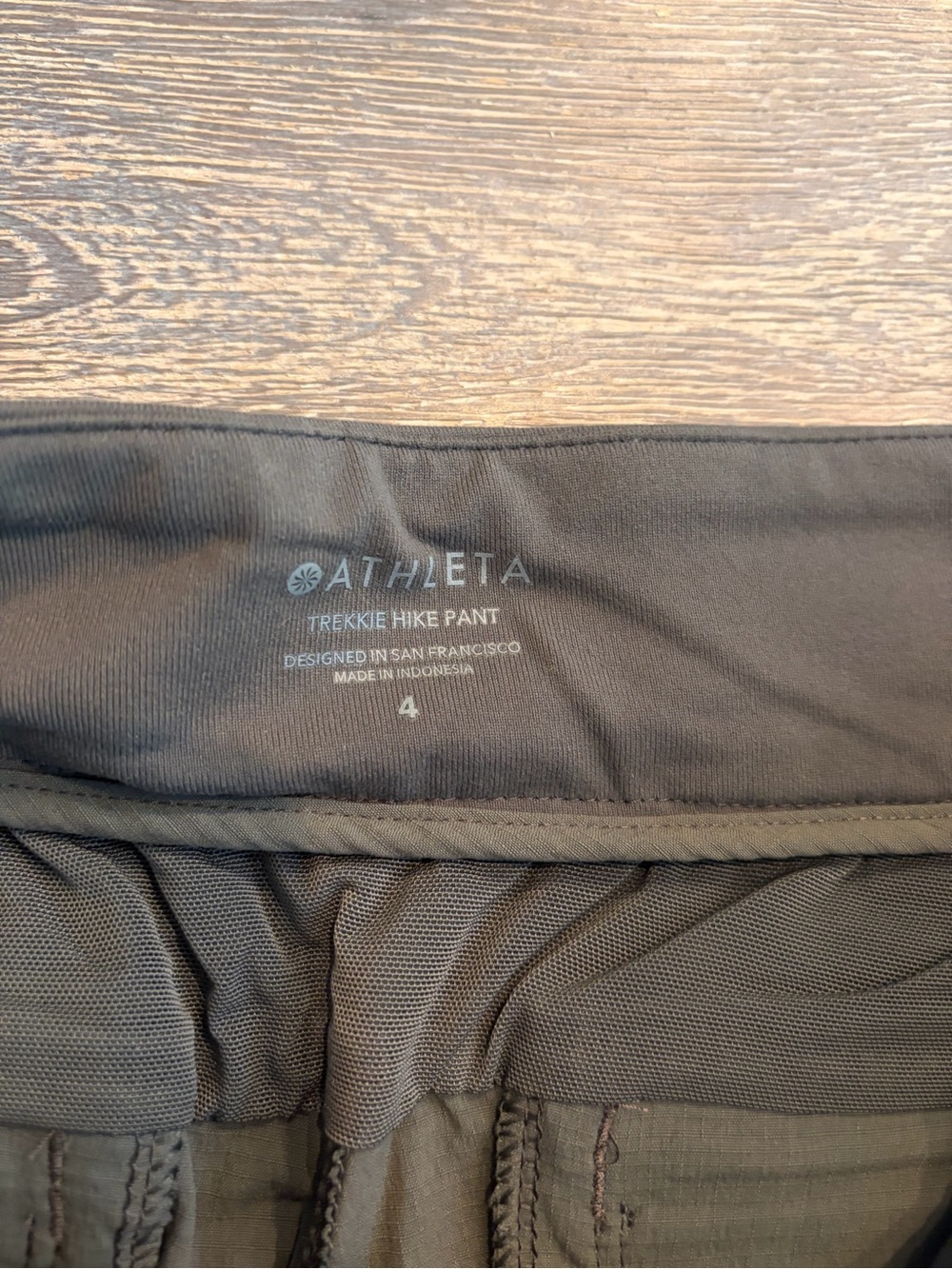 Athleta Olive Green Women's Trekkie Straight Leg Hike Pants - Picture 4 of 5
